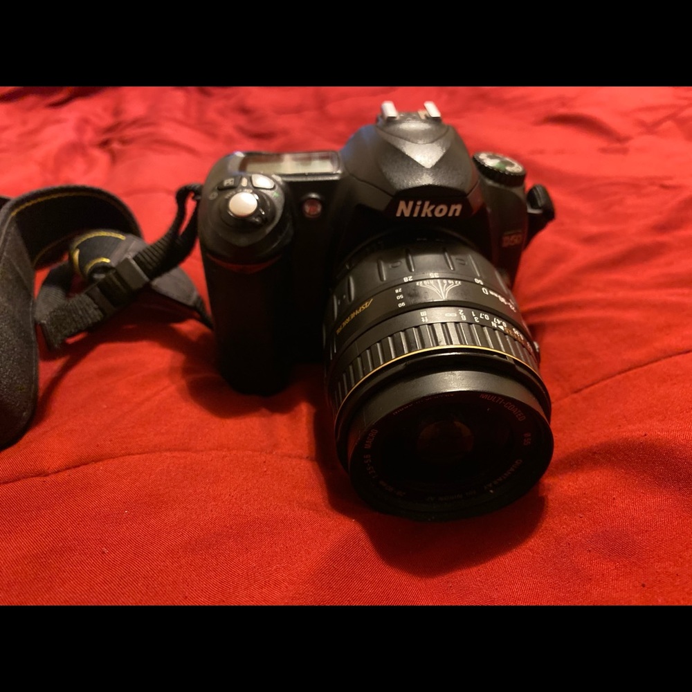 Camera (Nikon)